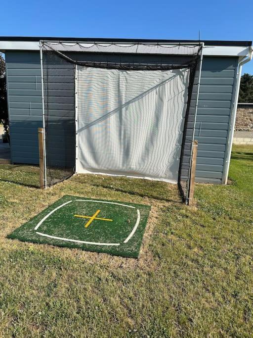 Holiday home With Hot Tub, Bbq Hut, Golf Net , Large Garden & Play Area